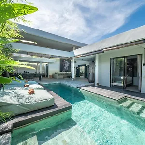 Wiraja 2 - Classy 4 Bdr In The Heart For Villa Canggu (Bali)