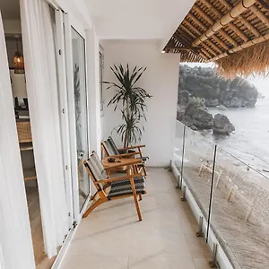 Resort Legends Beachfront Uluwatu (Bali)