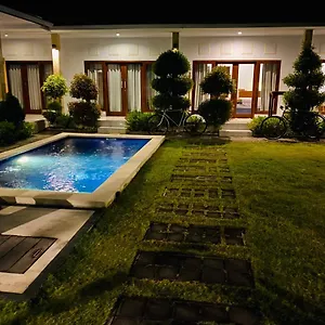 Villa Pintu Biru *