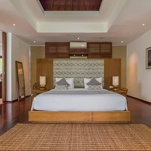 Eshara 1 Our Tropical & Luxury 3br 450m From Villa Seminyak