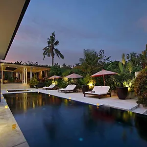 Mona * Canggu (Bali)