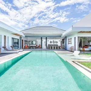 Villa Spacious 4 Bedroom Walking Distance To Finns Beach