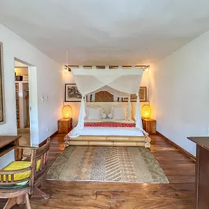 Nak - Charming 4br Family-friendly Villa, Walking Distance To