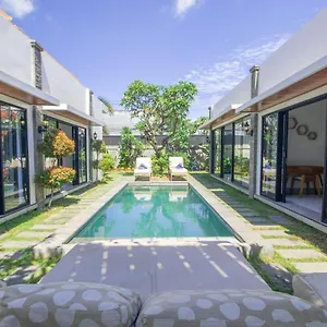 Large 3 Bedroom In Seminyak * Legian (Bali)