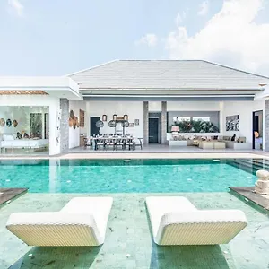 Modern 4 Bedroom Villa 400M To The Beach In Canggu *
