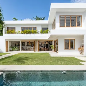 Villa Tompai 3br With Private Pool Uluwatu