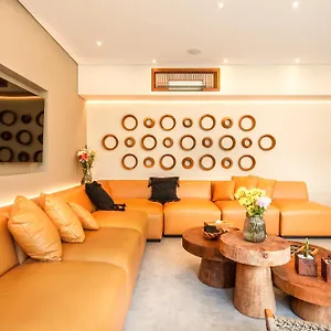 Elegant 6br Villa, Canggu, 400m To Finns *