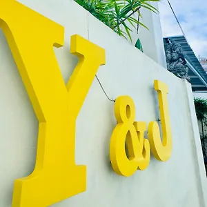 Y&j Aparthotel