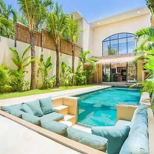Moma Complex Villa