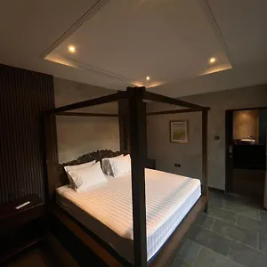 Badra House *