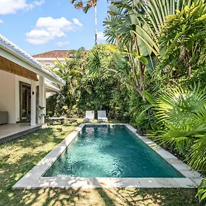 Villa The Saya House By Betterplace *