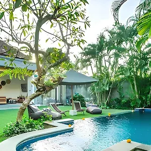 Grandlux Bali 2 Bed Pool Big Garden Villa *