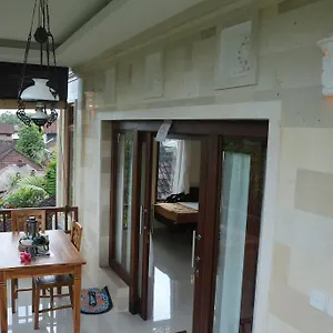 Guest house Karang Mesari