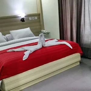 Hotell Maxi Kedonganan 2*