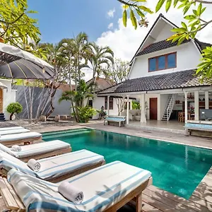 Villa Monkey
