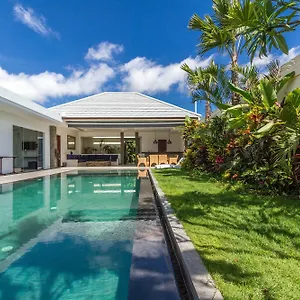 Villa Juna - Beautiful 3 Bedroom In Seminyak (Bali)