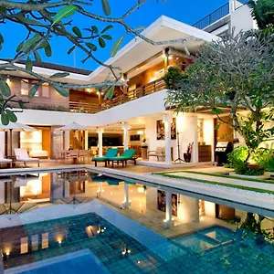 Champa - Family Friendly Accessible Inc Pool Fence And Car And Villa *