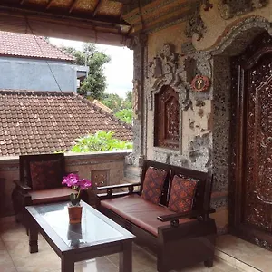 Sunarta House Guest house