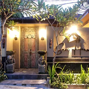 Homestay Sari House - Balinese Style