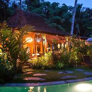 Mahadevi Jungle Retreat Joglo 1