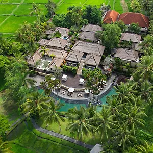 Resort The Village &
