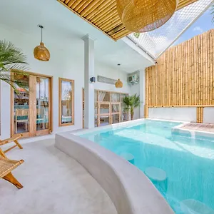 Amora Canggu (Bali)