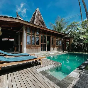 Sarini Villa *