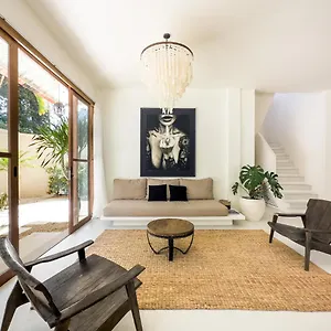 Stylish 2bdr Poolvilla Centre *