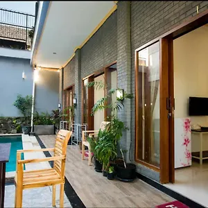 Ocean House/red. By Walk To The Beach! * Canggu (Bali)