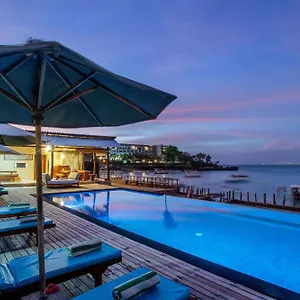 D'muncuk Huts Lembongan * 누사 렘봉안