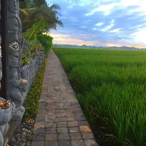 Villa Beachfront Laut *