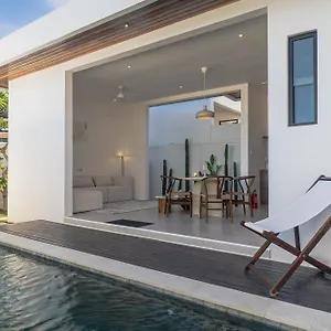 Nakuh Villa Uluwatu (Bali)