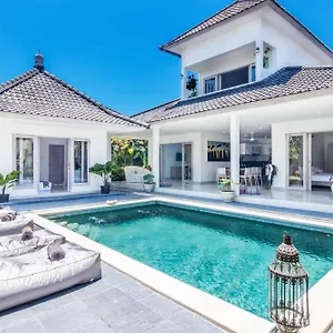 Villa Maviba *