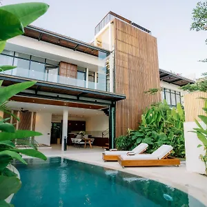 Villa Paradise Living