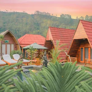Moon Hill * Kubupenlokan