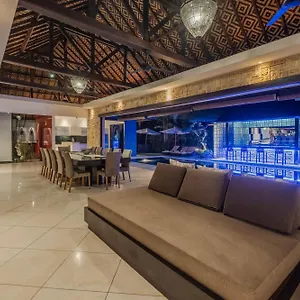 Samudra Raya Villa Seminyak (Bali)