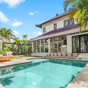 Villa New York - 4 Bdr Pool Luxury Villa, Next To The Forge Bali Seminyak (Bali)