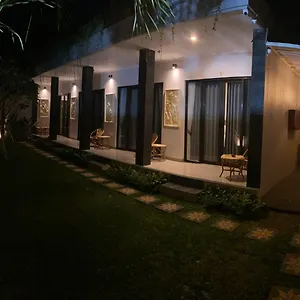 Guest house Queens *
