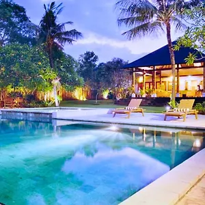 Sakura 4 Bedroom Private Pool Ju27 Ketewel