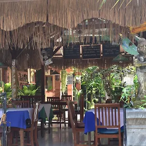 Barclona Lovina * Buleleng (Bali)