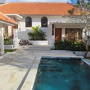 Mamina Villa *