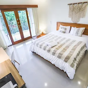 Modern W/ Desk, Kitchenette & 2 Rest Zones-1 Guest house Ubud (Bali)