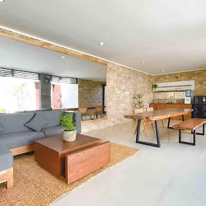 Villa Cari Surf Uluwatu (Bali)