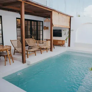 Brandon With Private Pool