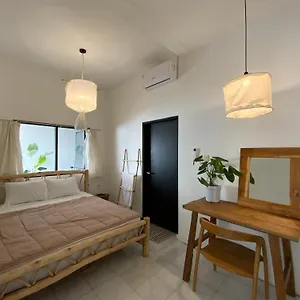 Homestay Semicircle *
