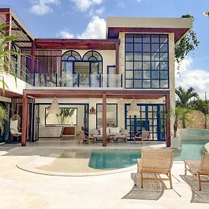 Villa Rumah Simba