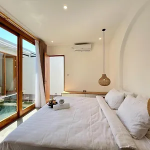 Queen Bee 2br Private