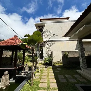 Double U Villa *