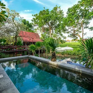 Villa Calypso 3br, Walk Distance To Batu Bolong