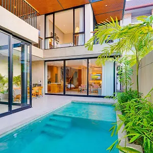 Chres 3br - 10min Walking To Batu Bolong Villa